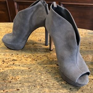Nine West Size 8.5 Grey Open Toe Bootie